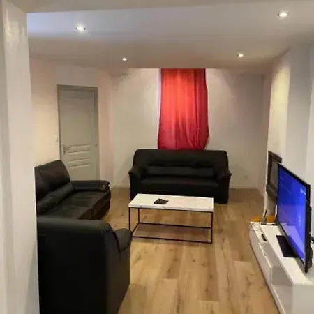 Σπίτι διακοπών House With 3 Bedrooms In Mons, 120 M², Garden *