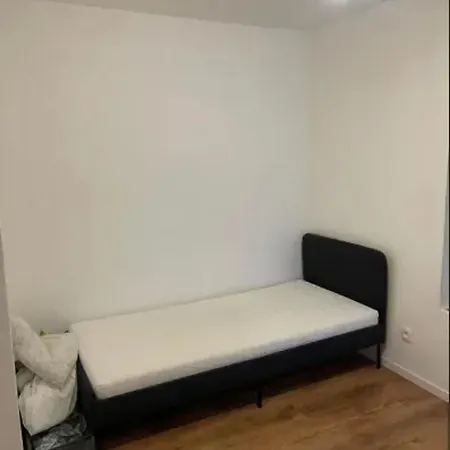 Holiday home House With 3 Bedrooms In Mons, 120 M², Garden *