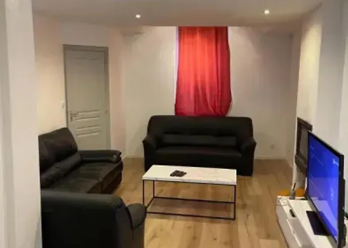 Holiday home House With 3 Bedrooms In Mons, 120 M², Garden *