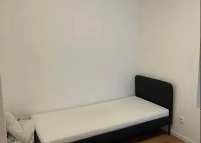 Holiday home House With 3 Bedrooms In Mons, 120 M², Garden *